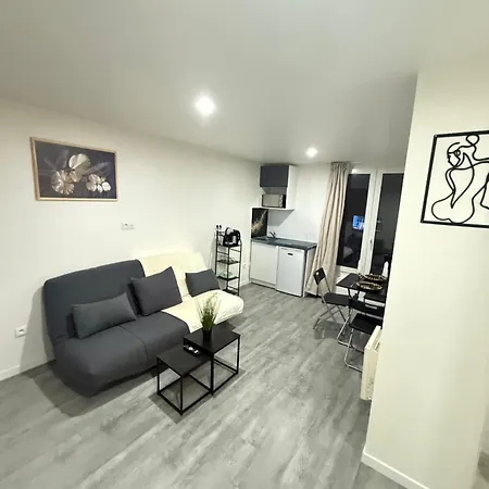 Apartment Parisienne
